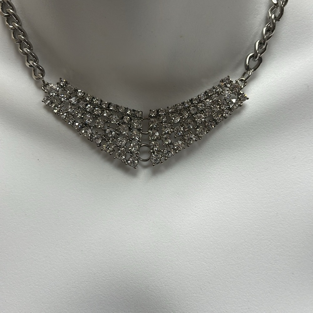 NWT Guess/Marciano Necklace - Picture 3 of 5